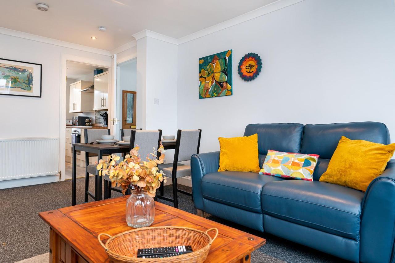 Lovely 3-Bedroom Flat With Free Parking Bridge of Allan Eksteriør bilde