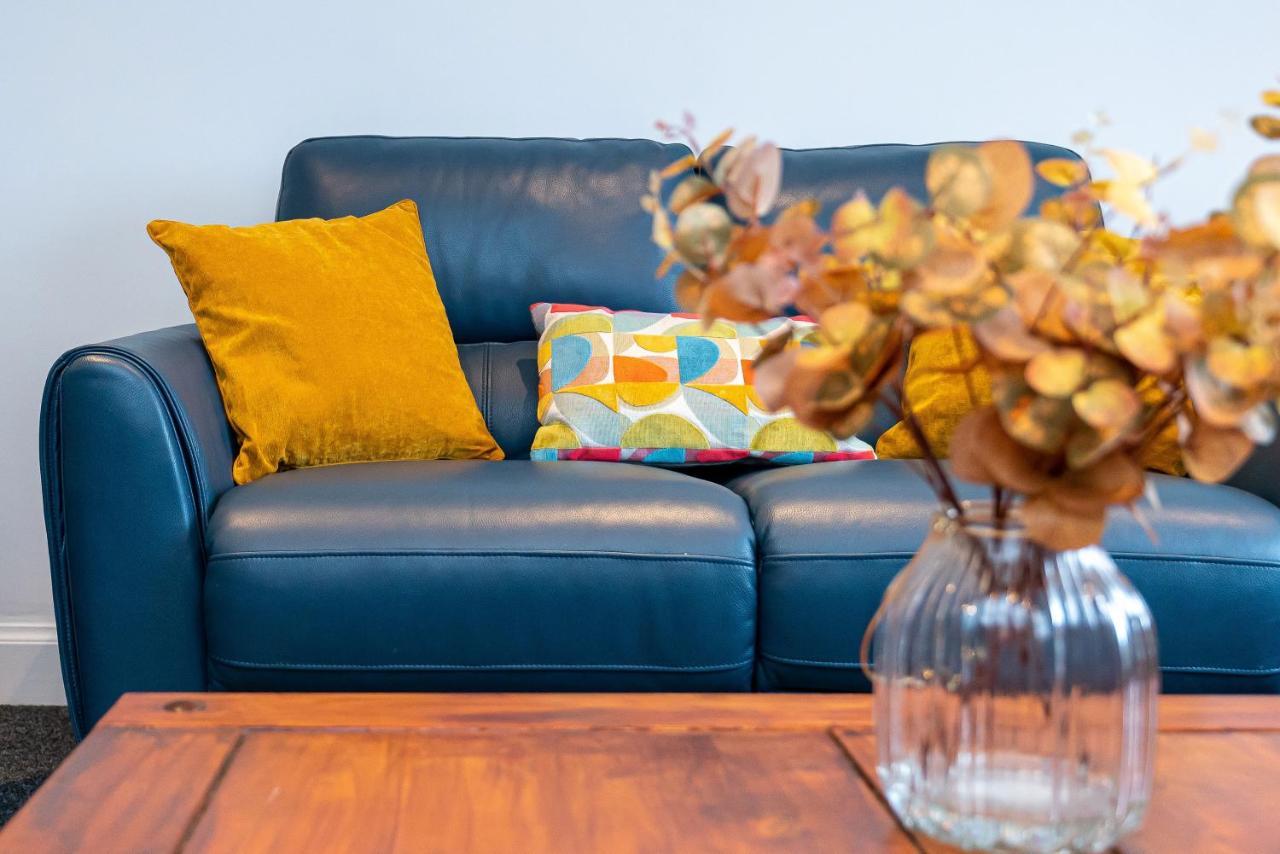 Lovely 3-Bedroom Flat With Free Parking Bridge of Allan Eksteriør bilde