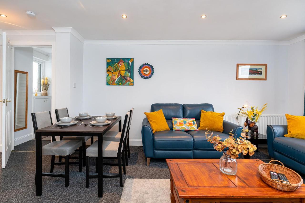 Lovely 3-Bedroom Flat With Free Parking Bridge of Allan Eksteriør bilde