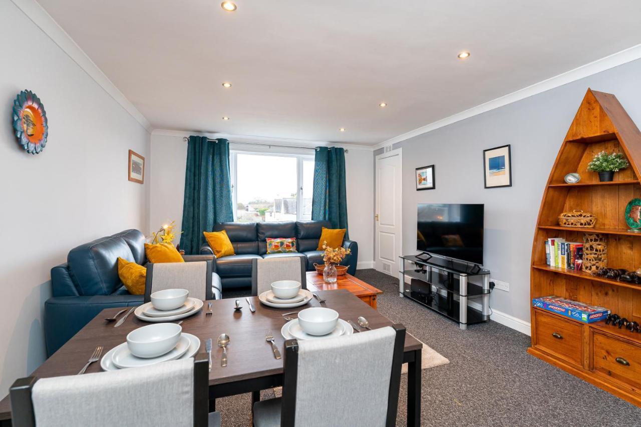 Lovely 3-Bedroom Flat With Free Parking Bridge of Allan Eksteriør bilde
