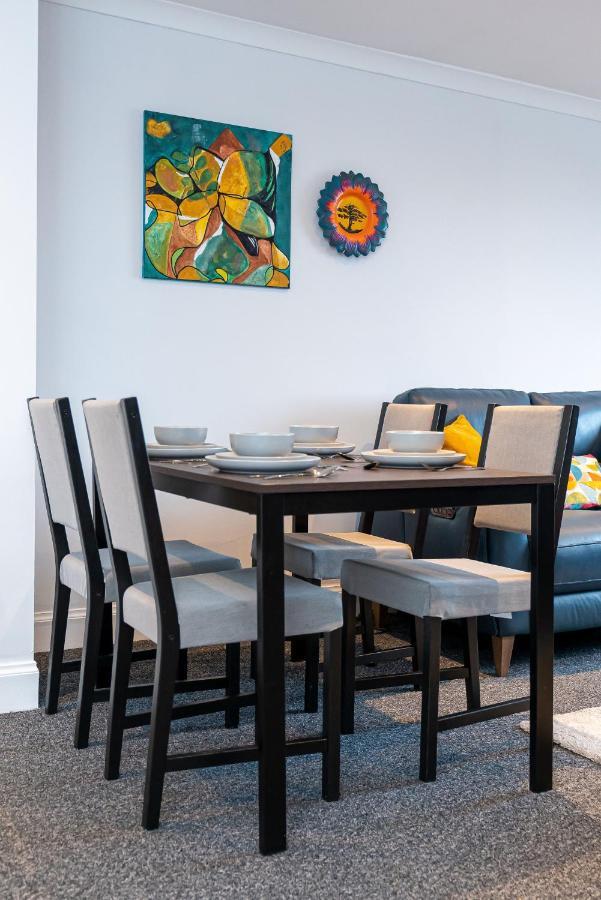 Lovely 3-Bedroom Flat With Free Parking Bridge of Allan Eksteriør bilde