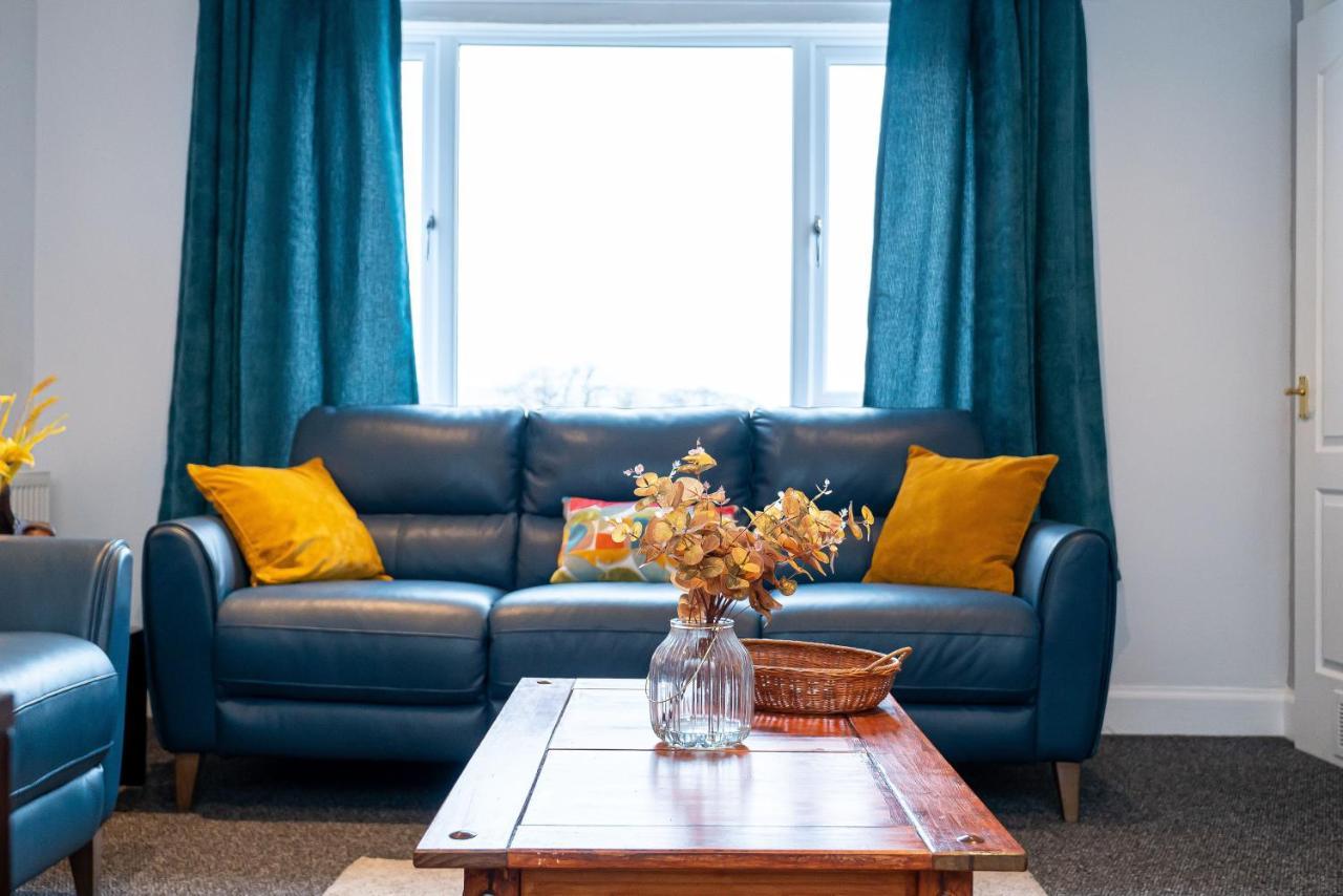 Lovely 3-Bedroom Flat With Free Parking Bridge of Allan Eksteriør bilde