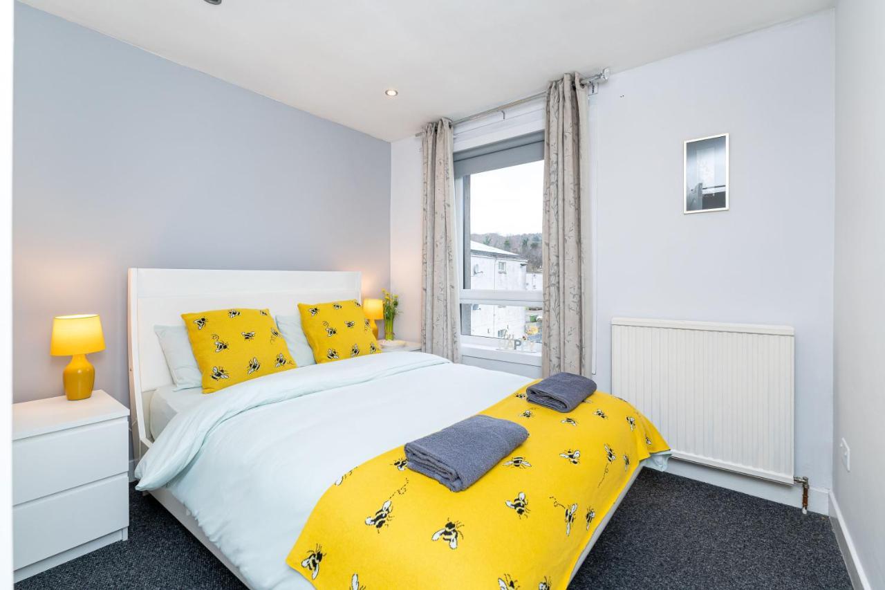 Lovely 3-Bedroom Flat With Free Parking Bridge of Allan Eksteriør bilde