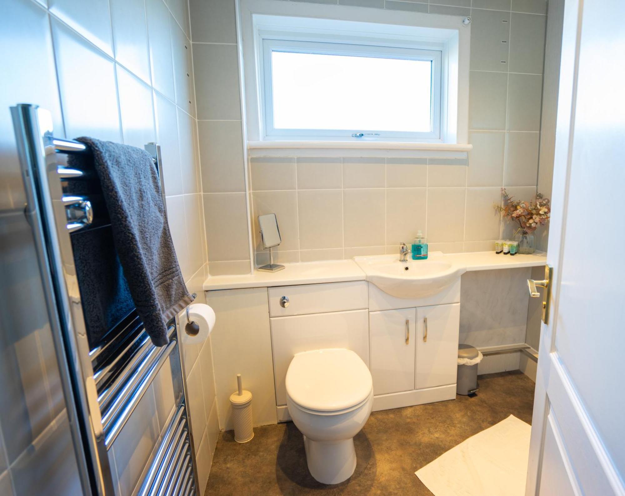 Lovely 3-Bedroom Flat With Free Parking Bridge of Allan Eksteriør bilde